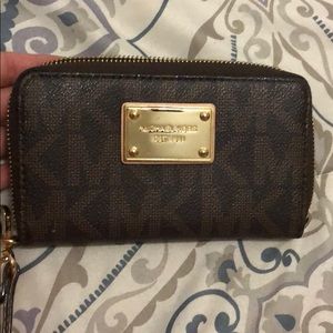 MK wristlet used